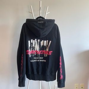 Pocket Long Sleeve Hoodie